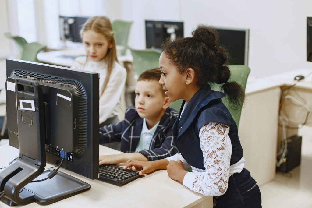 A classroom setting illustrating the application of AI in teaching.